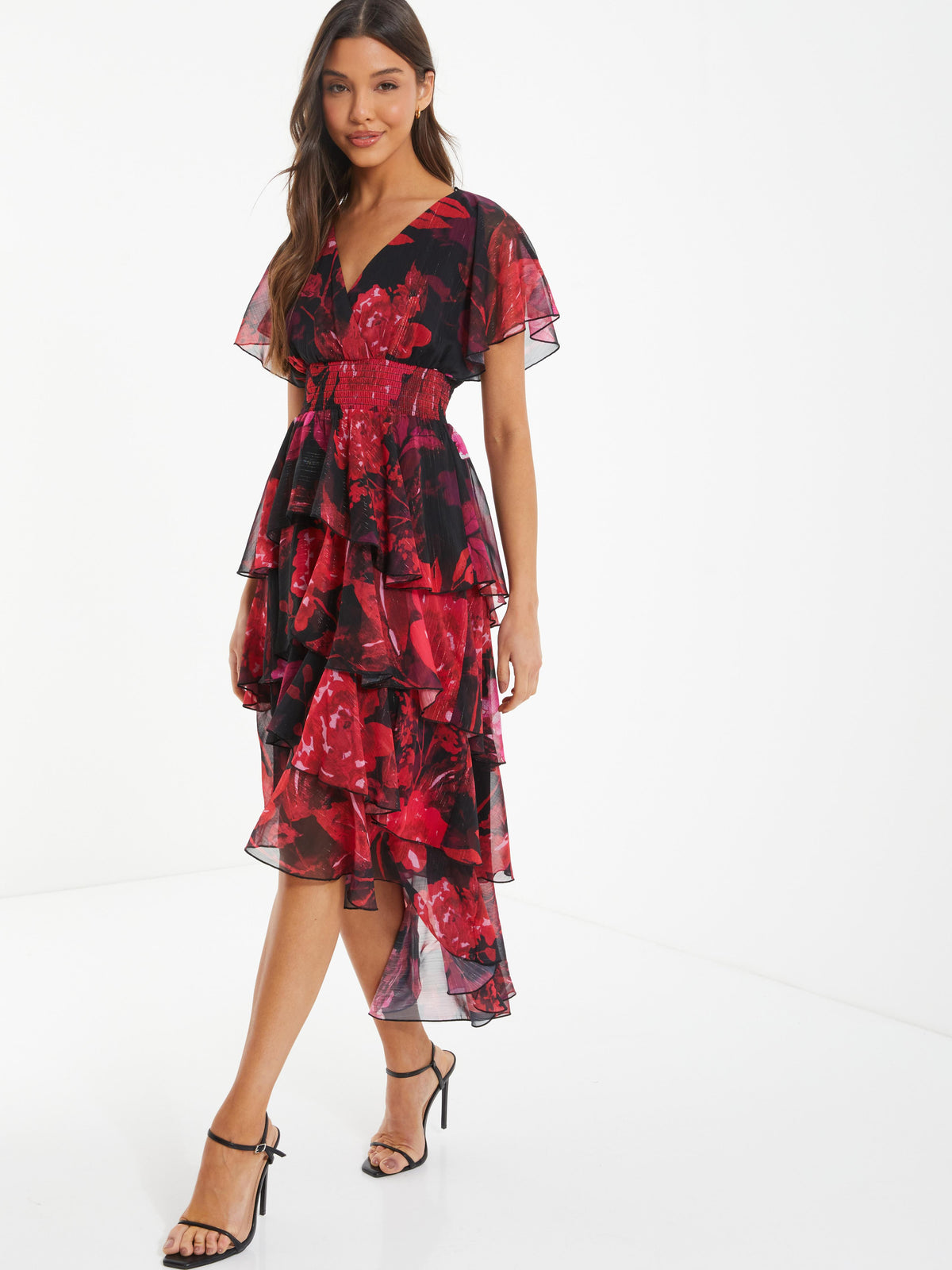 Vestido rojo estampado floral.