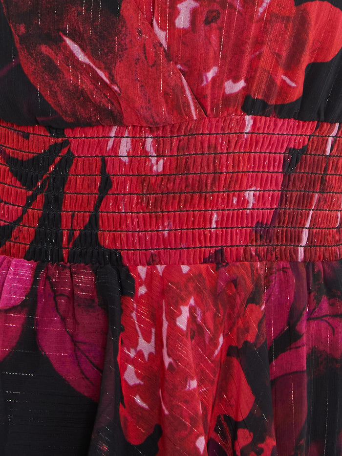 Vestido rojo estampado floral.