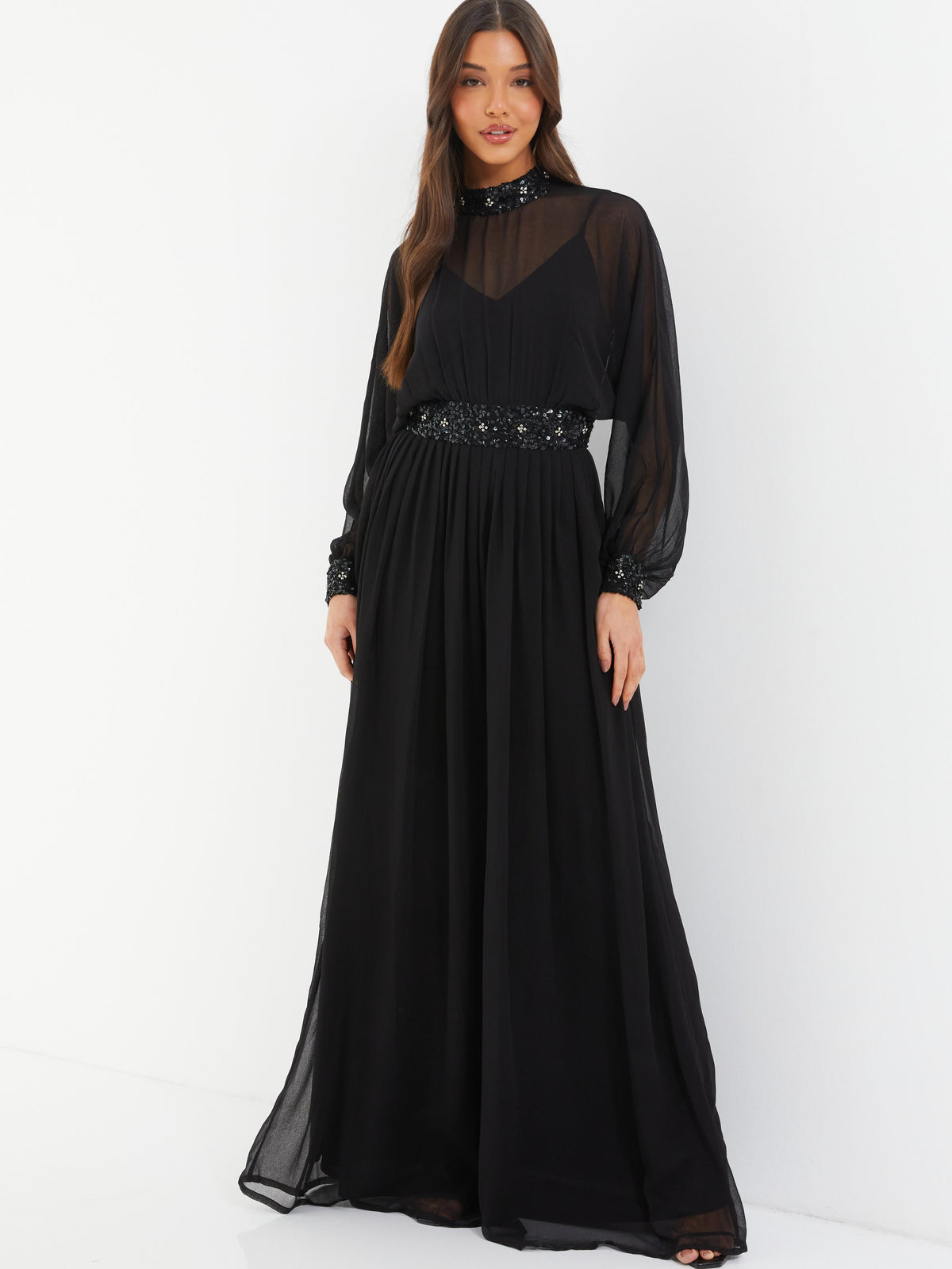 Maxi Vestido Halter Negro con Lentejuelas